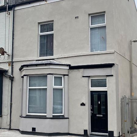 Ali'S Holiday Apartments F1 Blackpool Buitenkant foto